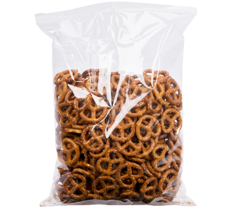 Mini pretzels with salt 1